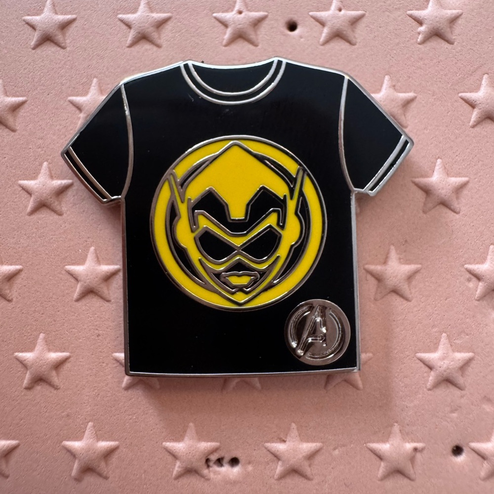 Disney Avengers Marvel Wasp Tshirt Pin